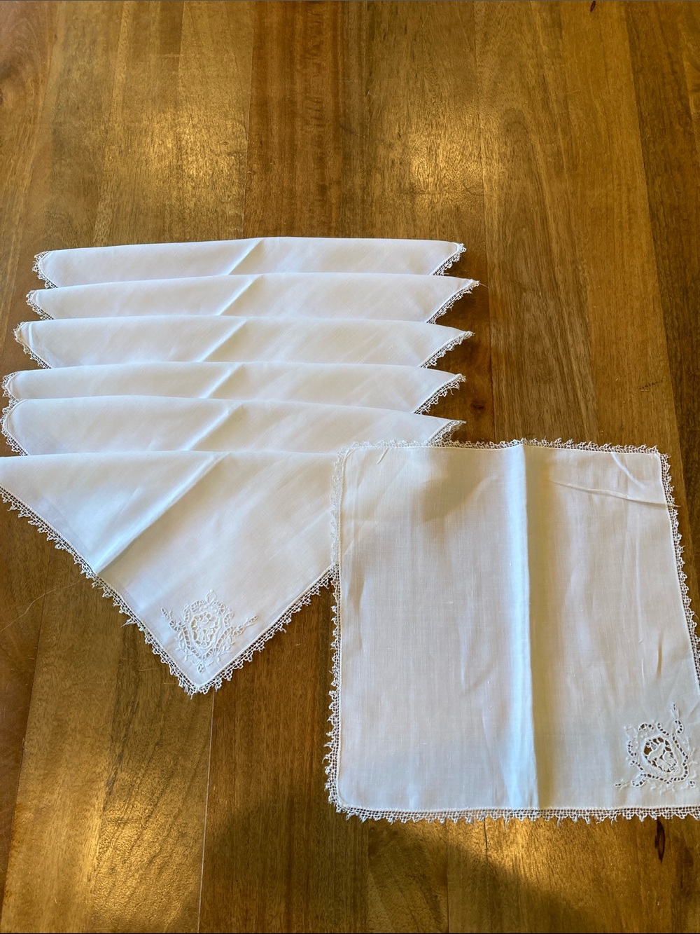 White Lace-Edged Linen Napkins Set of 7 Classic Timeless Formal‎ Renaissance